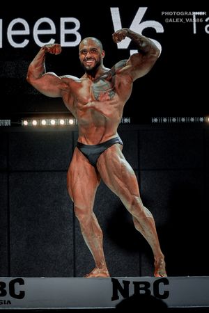 CLASSIC PHYSIQUE
